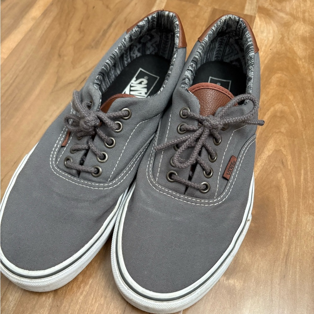 Vans Men's Gray and Brown Skate Shoes